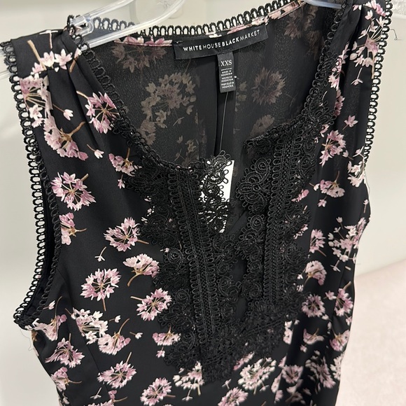 Lace-Detail Printed Shell | Size XXS | Color Black with Lavender Frost | WHBM - Picture 6 of 7